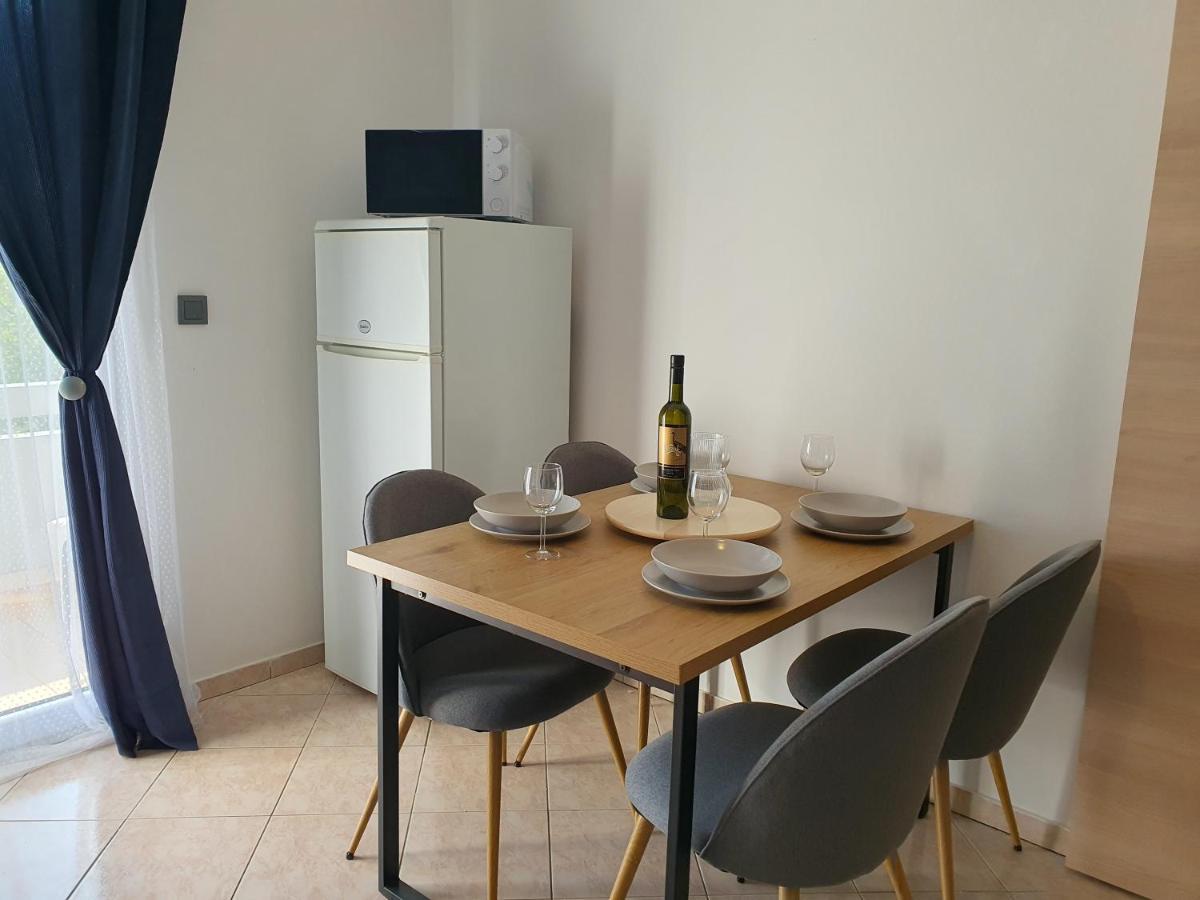 Apartman Mira *