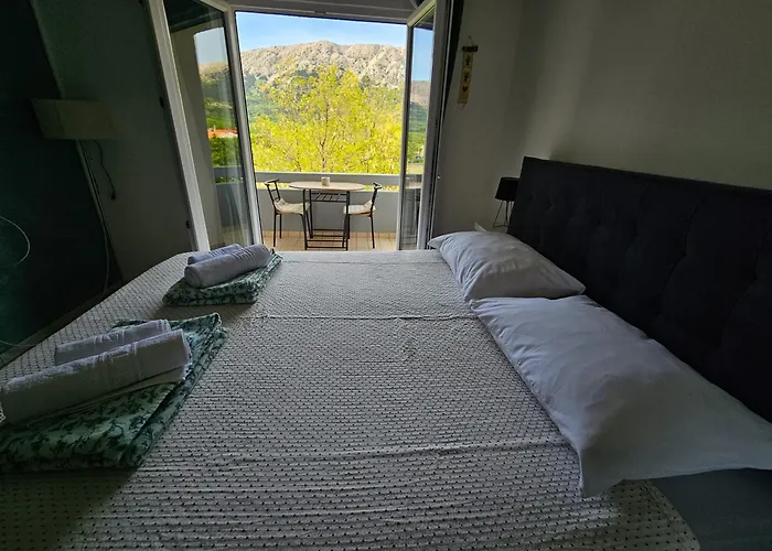 Apartments Mira