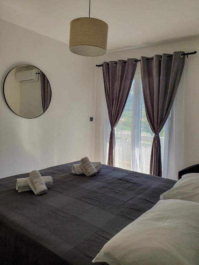 Mira Apartment *