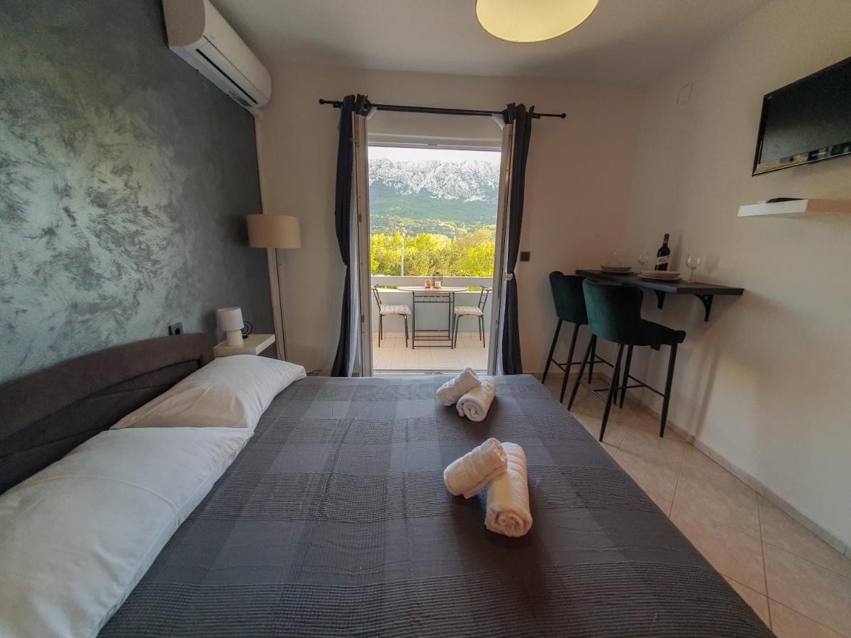 Mira Apartment