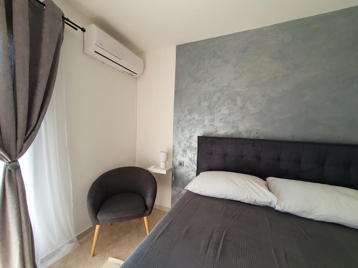 Mira Apartment