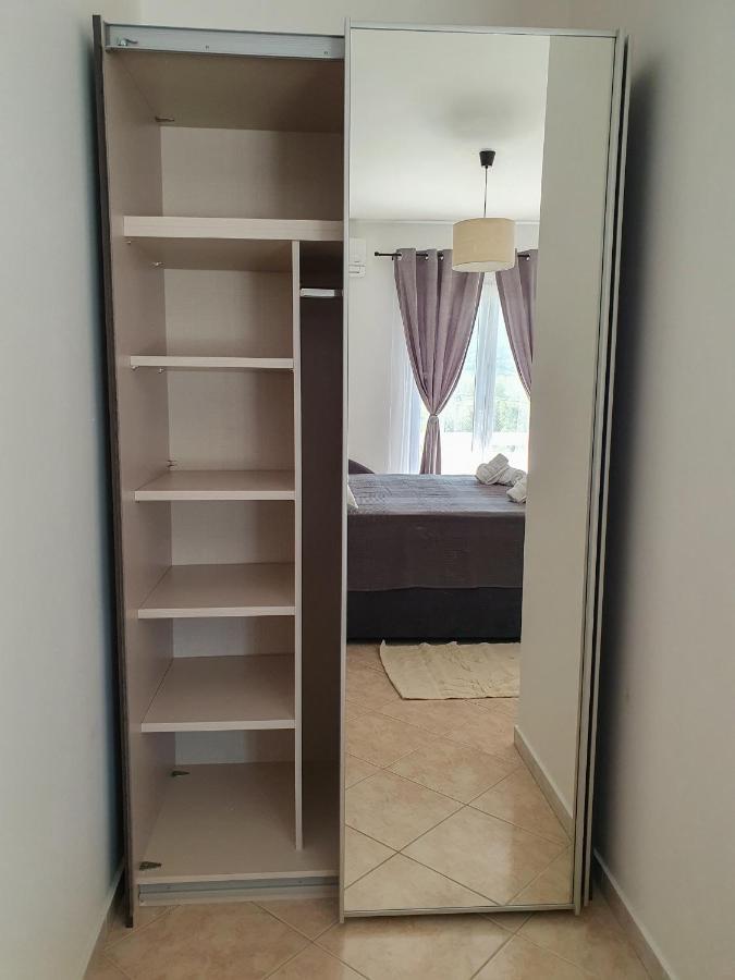 Mira Apartment *